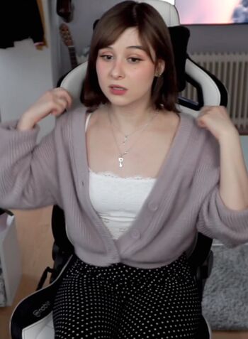 Leaked Petite nicole/ private photo viral onlyfans