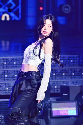 Yuna - ITZY (유나, Shin Yu Na)