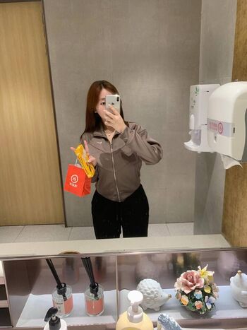 Leaked Yunxvly page private photo viral onlyfans