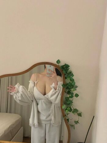 Leaked Yunxvly private photo viral onlyfans