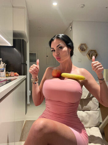 yvonne_bar