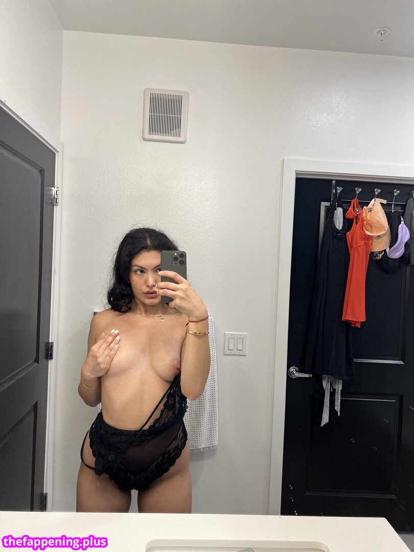 yyazmindoll Nude OnlyFans Photo #20