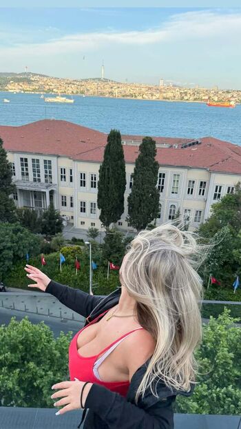 Leaked Zeynep akcam private photo viral onlyfans