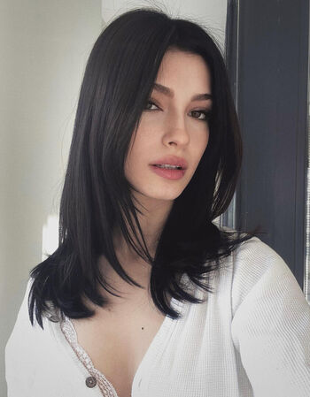 Zeynep Demirhan