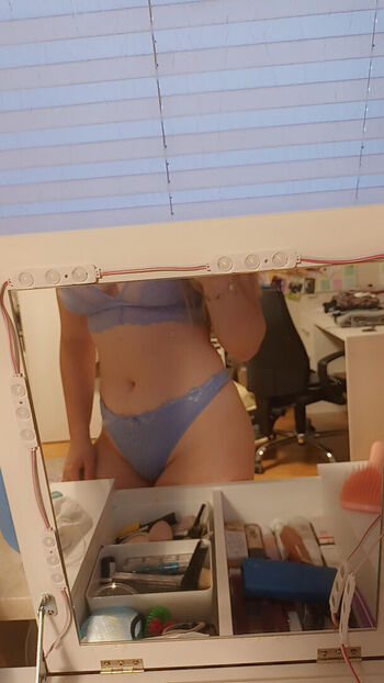 Leaked Zoe anne may page private photo viral onlyfans
