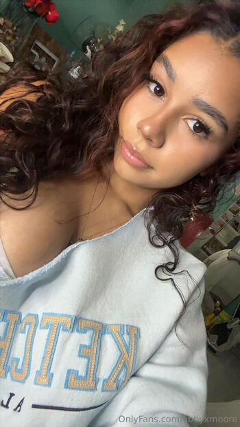 Zoe Hernan