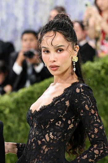 Leaked Zoe kravitz private photo viral onlyfans