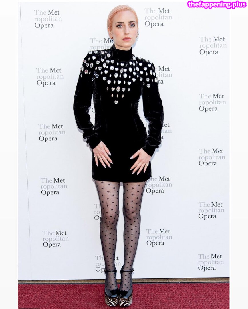 Zoe Lister Jones / https: / zoelisterjones Nagie OnlyFans Zdjęcie #24