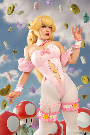 Zoe Volf Cosplay