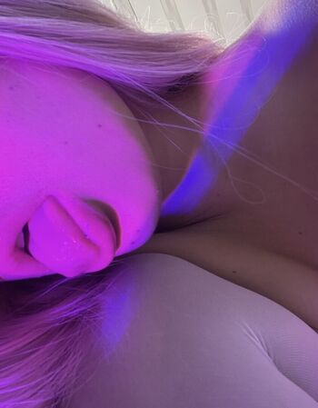 Leaked Zoeecarter private photo viral onlyfans