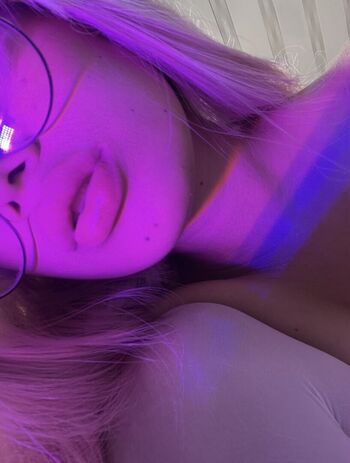 Leaked Zoeecarter private photo viral onlyfans