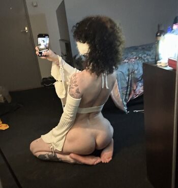 Leaked Zoelagoblina private photo viral onlyfans