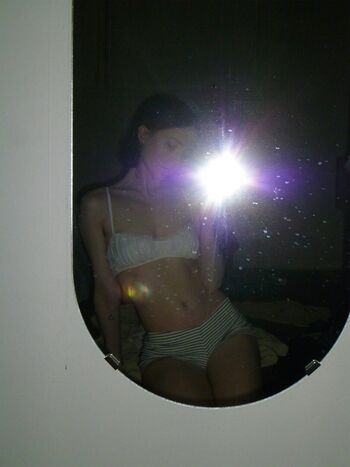 Leaked Zoeplzshutup private photo viral onlyfans