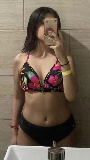 Leaked Zoerikaa private photo viral onlyfans