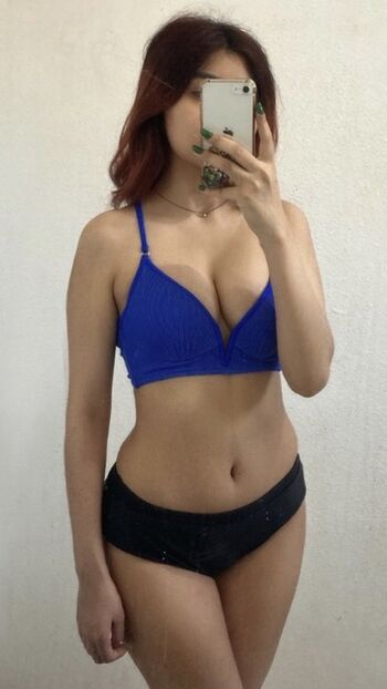 Leaked Zoerikaa private photo viral onlyfans