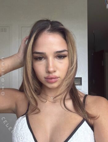 Leaked Zoesalg private photo viral onlyfans