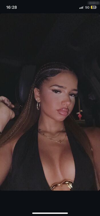 Leaked Zoesalg private photo viral onlyfans