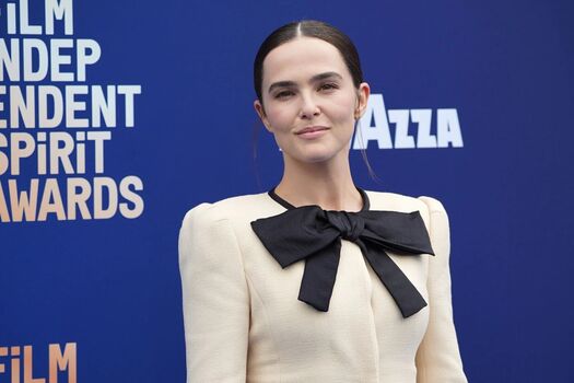 Zoey Deutch
