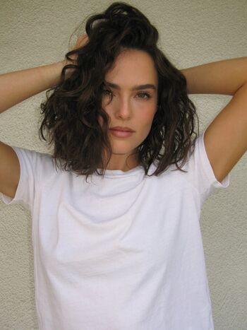 Leaked Zoey deutch page private photo viral onlyfans
