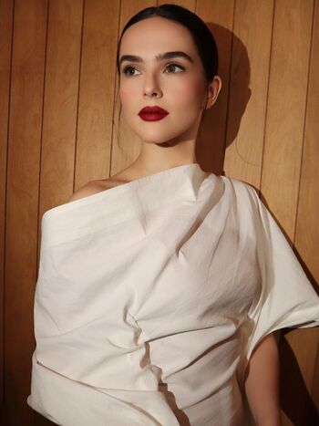 Leaked Zoey deutch private photo viral onlyfans