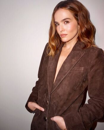 Leaked Zoey deutch private photo viral onlyfans
