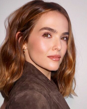 Leaked Zoey deutch private photo viral onlyfans