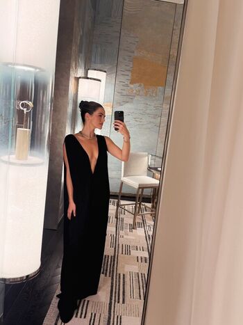 Leaked Zoey deutch private photo viral onlyfans