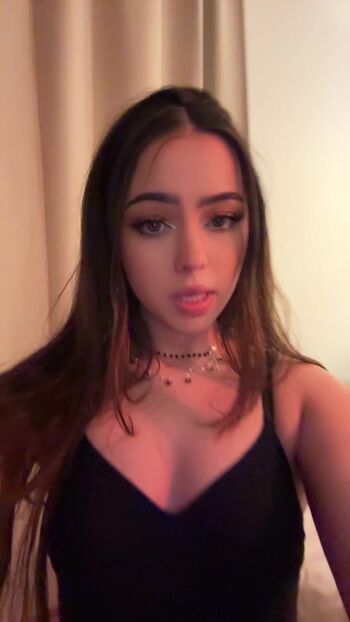 Leaked Zoeyisovip private photo viral onlyfans
