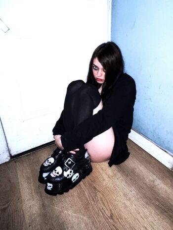 zomb1e_tramp