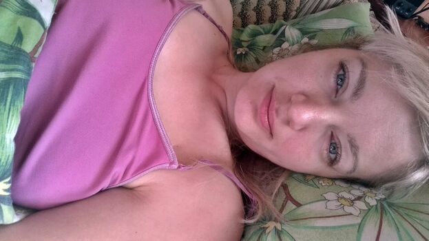 Leaked Zoryana r page private photo viral onlyfans