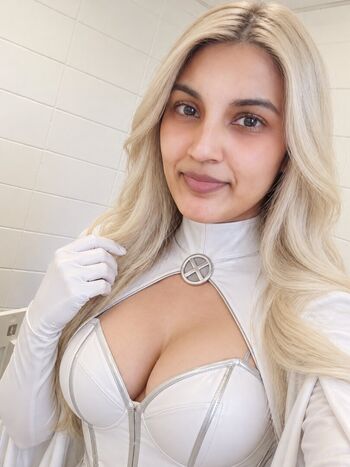 Zufi Khan
