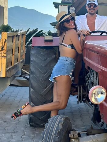 Zuhal Topal