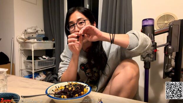 Leaked Julesari / private photo viral onlyfans