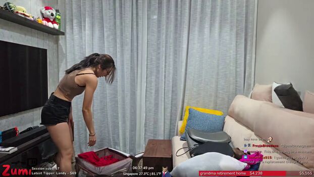 Leaked Nude in public/ private photo viral onlyfans